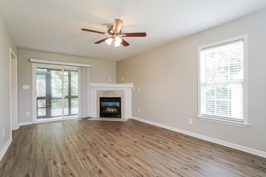 Building Photo - 3630 Enduring Freedom Dr