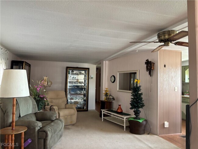 Building Photo - 775 Knotty Pine Cir