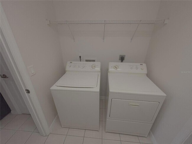 Building Photo - 3249 NW 49th Ave
