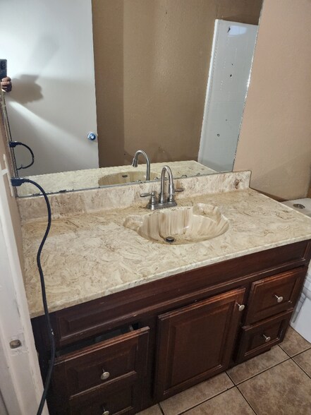 Building Photo - 855 S T St