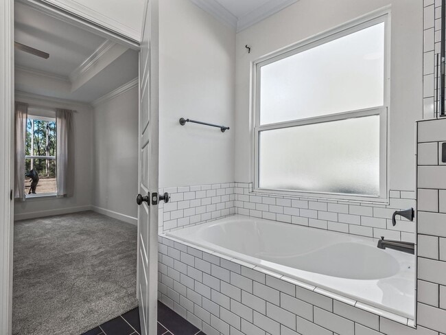 Building Photo - Private Home on 2 Acres Available Now!