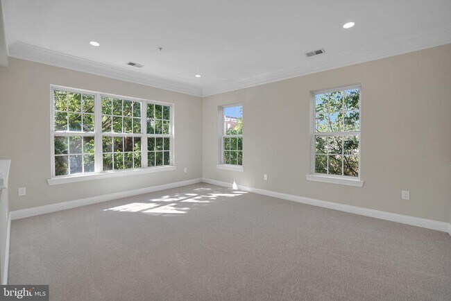 Primary Photo - 111 Chevy Chase St