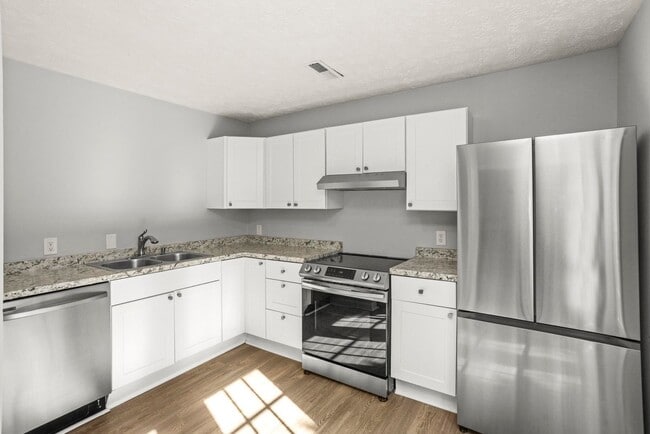 Building Photo - 3307 Falls Creek Dr