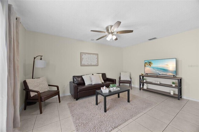 Building Photo - 2116 Cypress Bay Blvd
