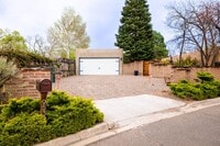 Building Photo - Absolute Gem in Pueblo Alegre (Camino De Chelly)