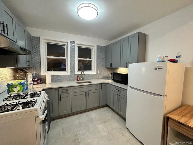 Building Photo - 85-26 167th St