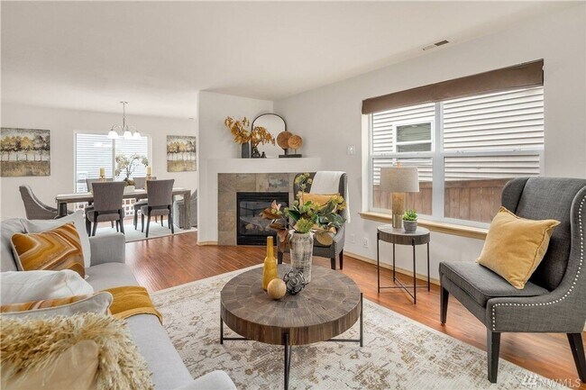 Building Photo - 17508 14th Dr SE