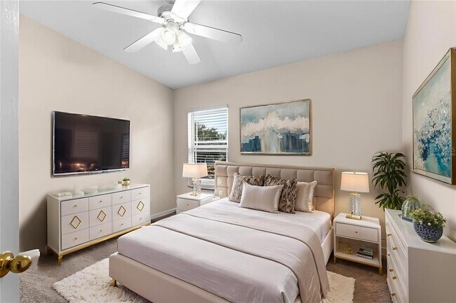 Building Photo - 10801 Sierra Vista Pl