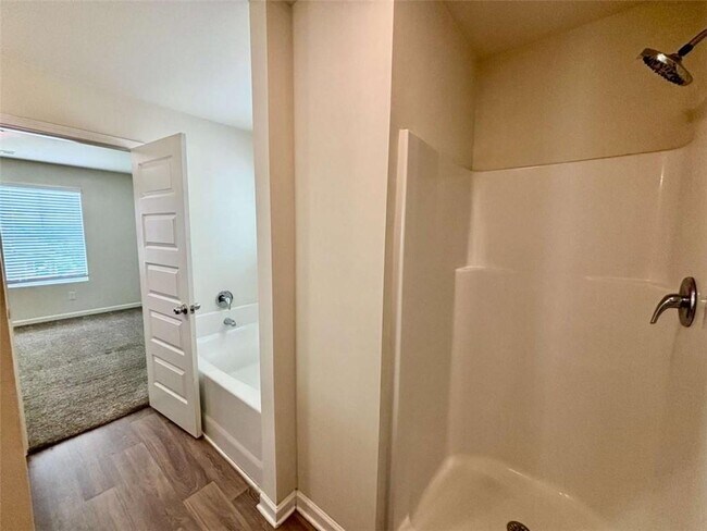 Building Photo - 629 Carlton Pointe Dr