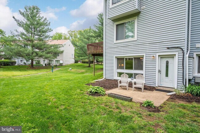 Building Photo - 2219 Fendall Ct