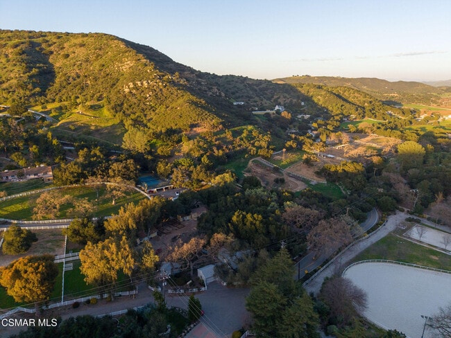 Building Photo - 1753 Hidden Vly Rd