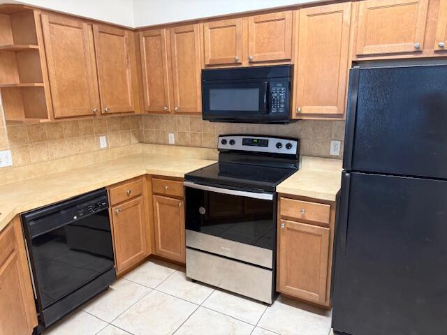 Building Photo - 9209 Myrtlewood Cir W