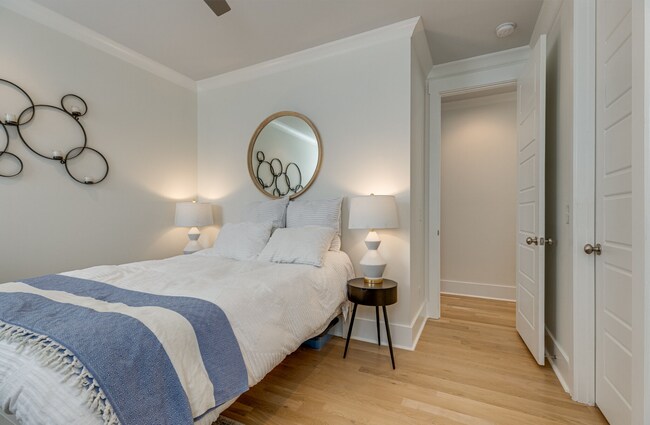 Building Photo - 2405 Chapel Ave