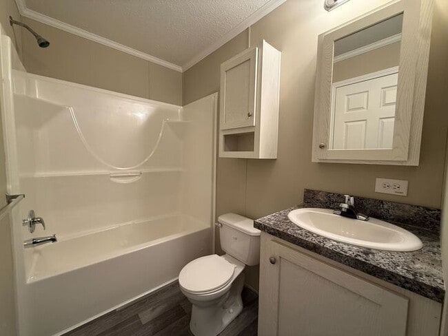 Building Photo - 12501 Apple Ln