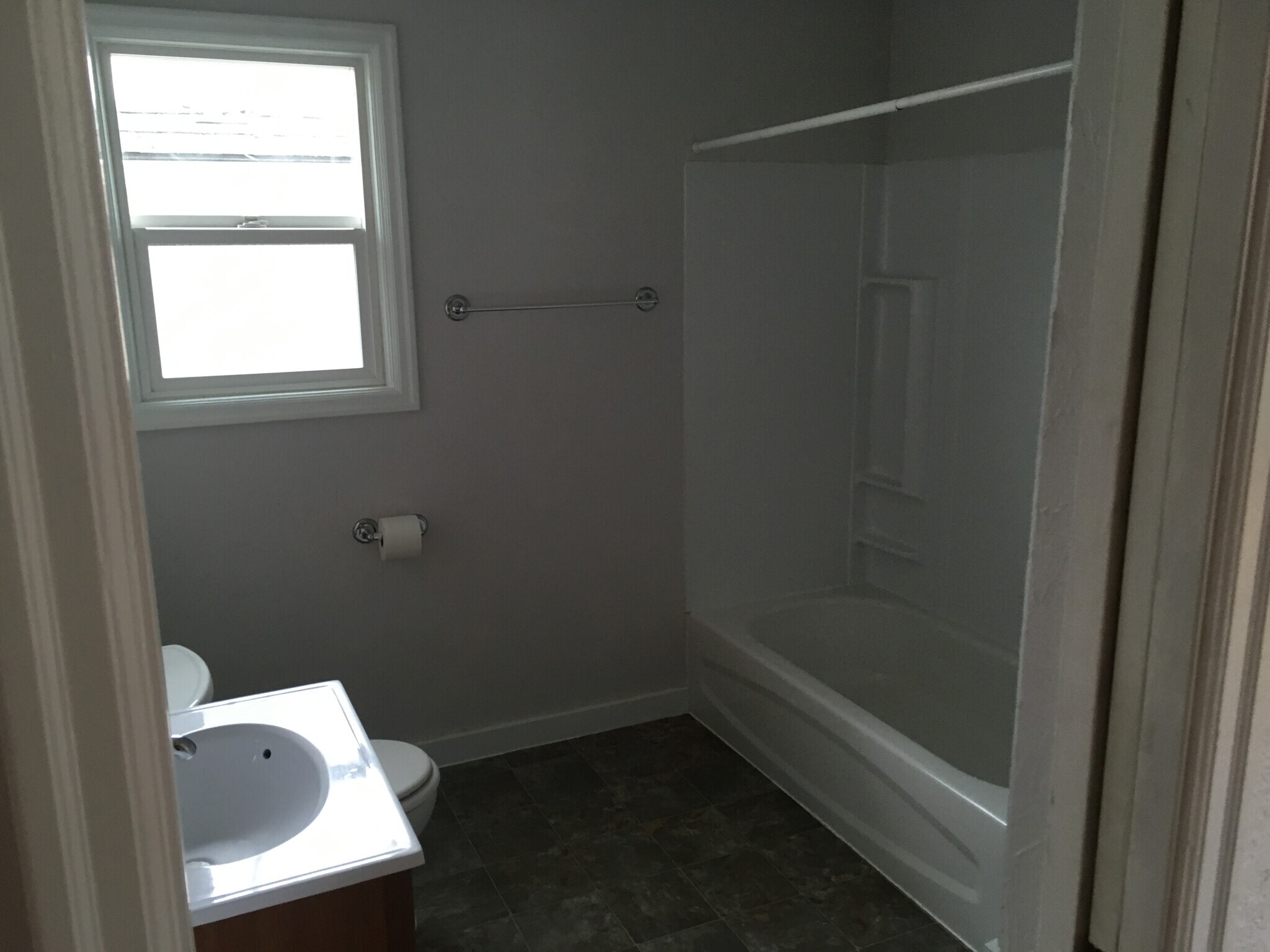 Building Photo - 98 W 29th Ave