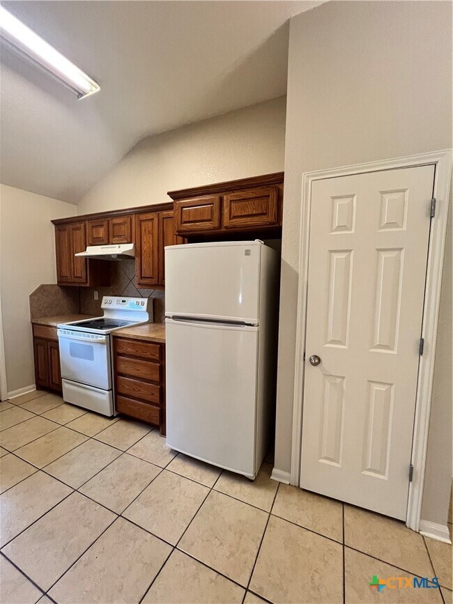 Building Photo - 607 Olaf Dr
