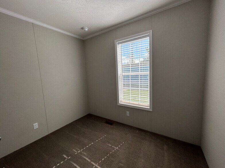 Building Photo - 11444 Oakgrove Dr