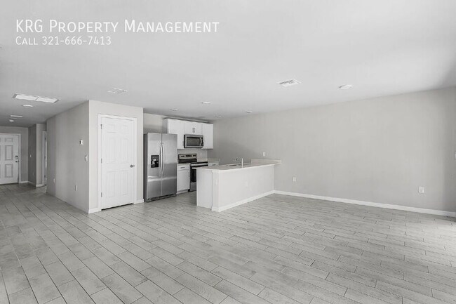 Building Photo - 3020 N Lakewood Rd