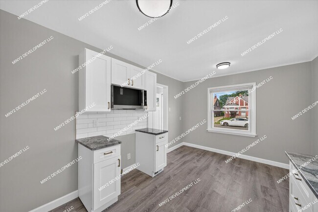 Building Photo - 16836 Rutherford St
