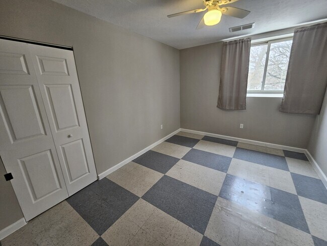 Building Photo - 3009 Pearl Ave