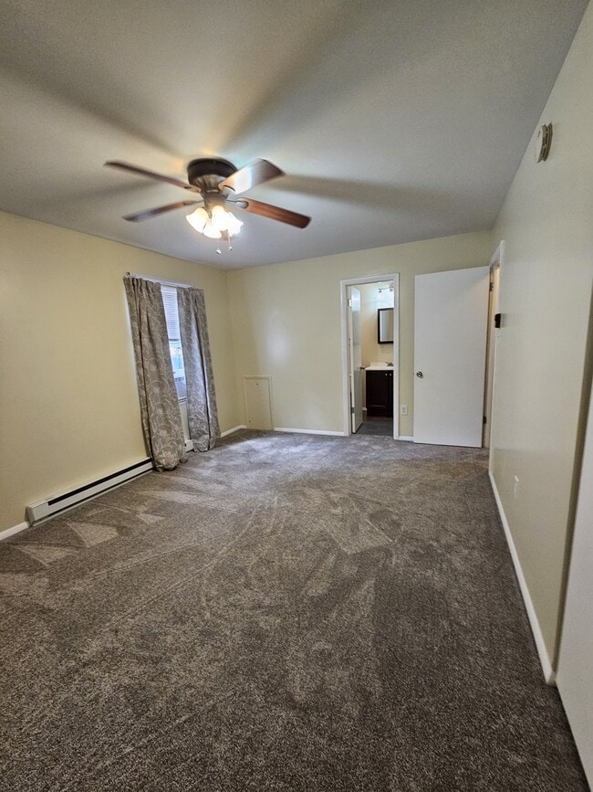 Building Photo - 100 Kuhns Ln