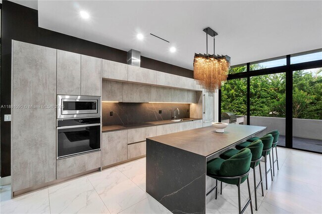 Building Photo - 4364 Alton Rd