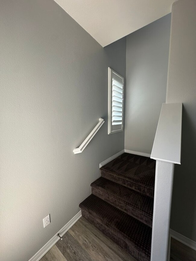 Building Photo - BAYSIDE LANDING - Available Now! 3-story t...