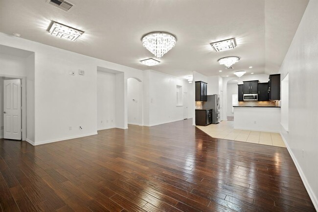 Building Photo - 2903 Flower Creek Ln