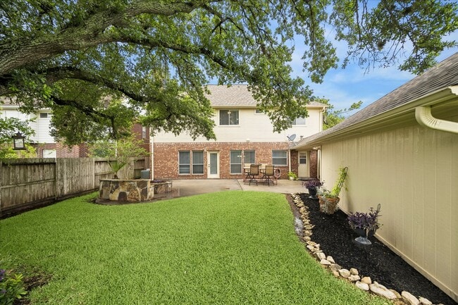 Building Photo - 16715 Colony Terrace Dr