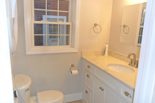 Building Photo - 400 Concord St