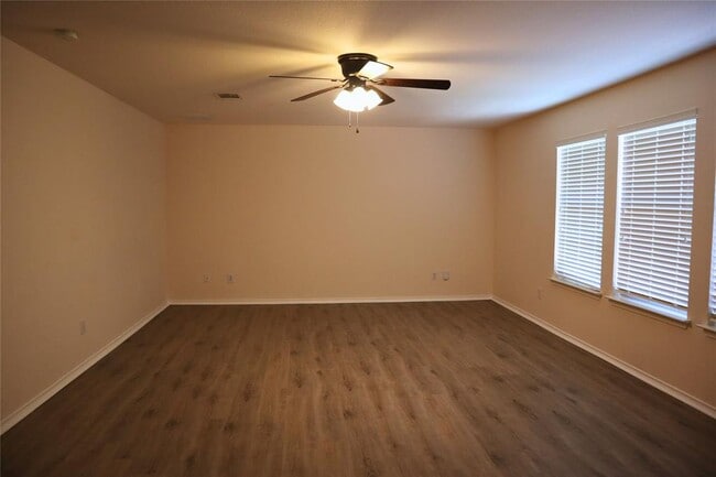 Building Photo - 209 Sunny Brook Dr