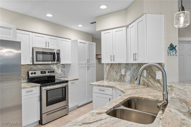 Building Photo - 9140 Southmont Cove
