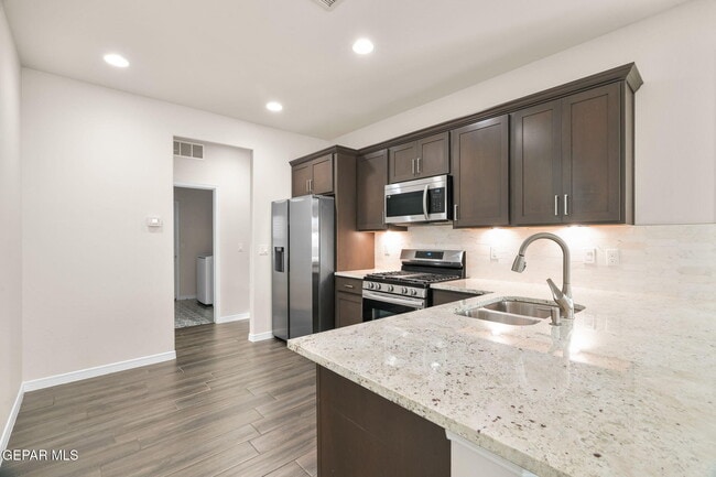 Building Photo - 14735 Pebble Hills Blvd