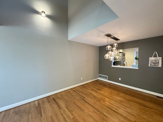 Building Photo - 2837 Prosch Ave W
