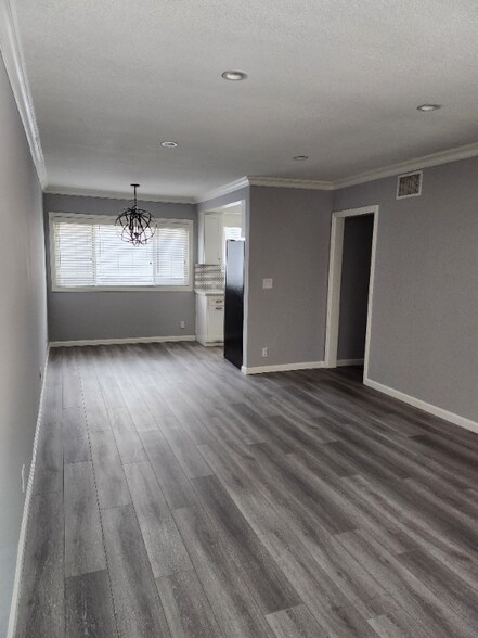 Building Photo - 1824 N Gramercy Pl