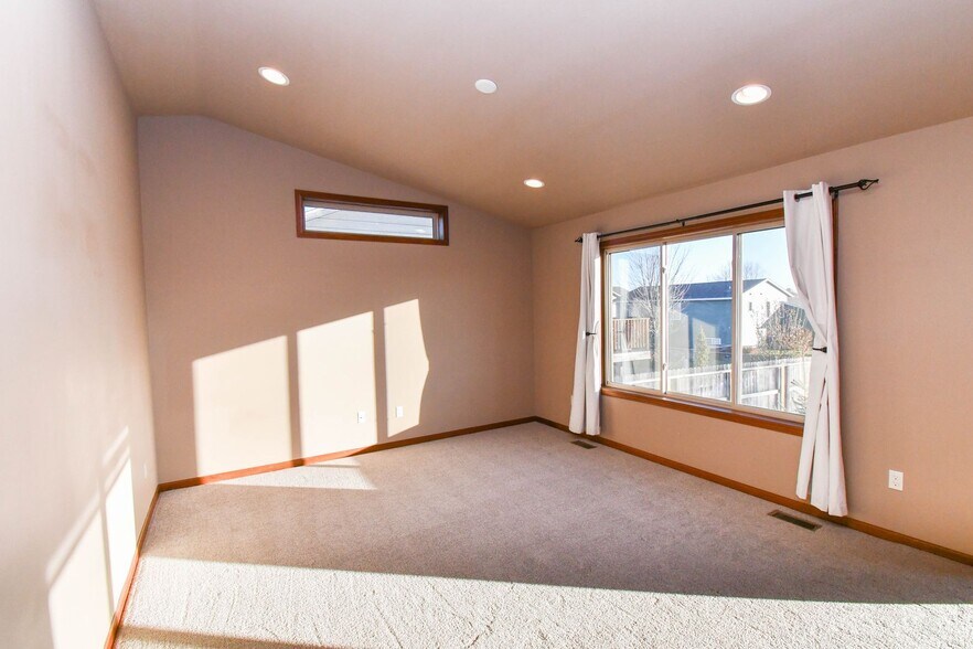 Building Photo - 5512 South Culbert Avenue