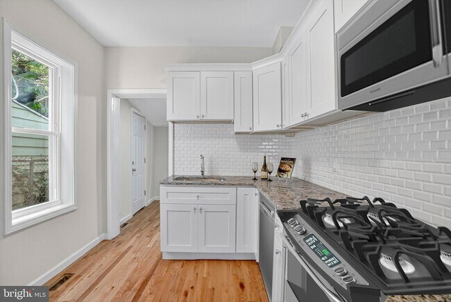 Building Photo - 4324 Otter St