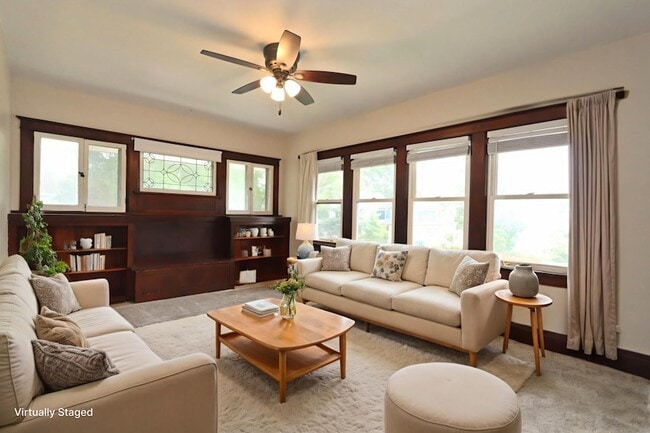 Building Photo - 416 1/2 W Jackson Street Unit