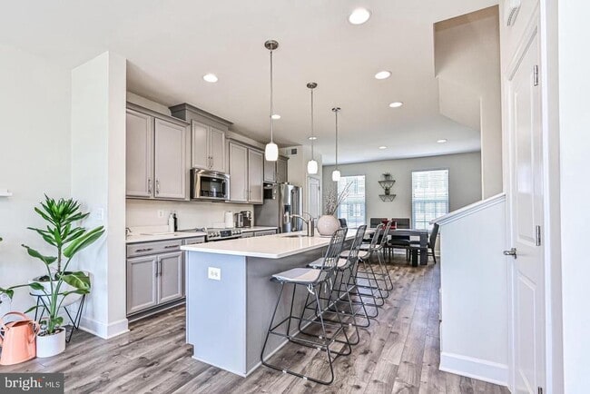 Building Photo - 13821 Litespeed Way