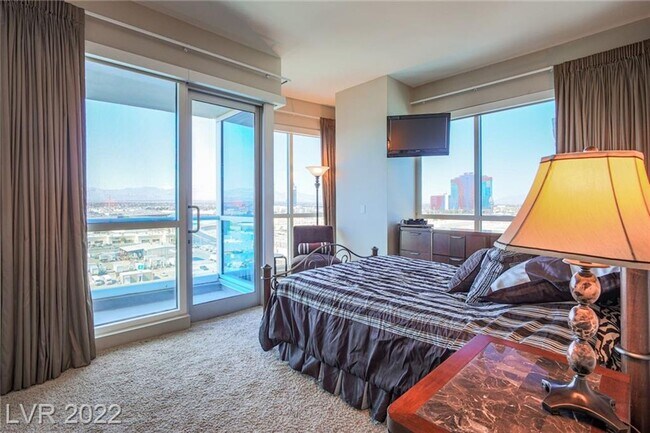 Building Photo - AMAZING - VIEWS, 2 TERRACES, FULLY FURNISH...