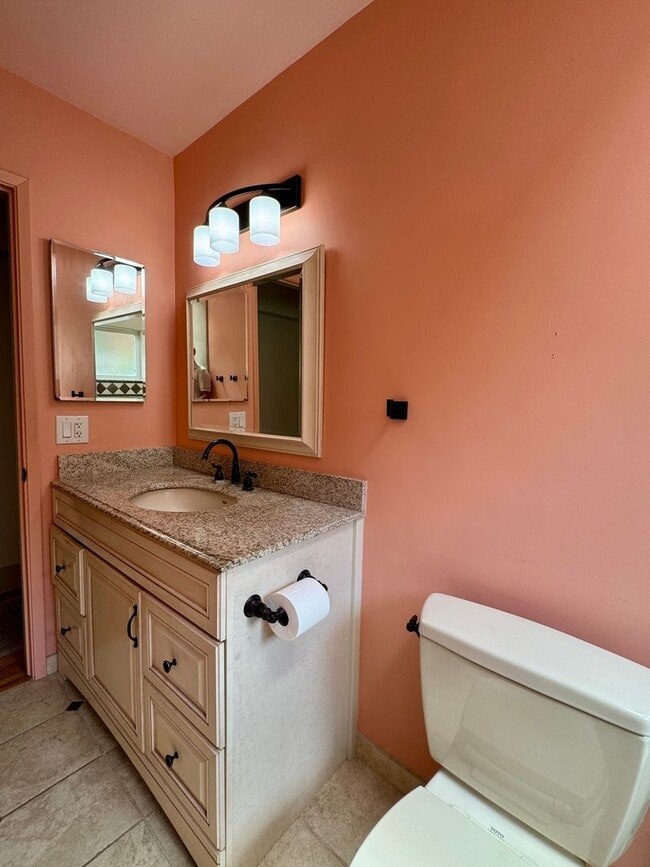 Building Photo - 8829 Greenview Pl