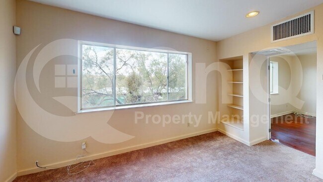 Building Photo - 8915 E Wes Pl