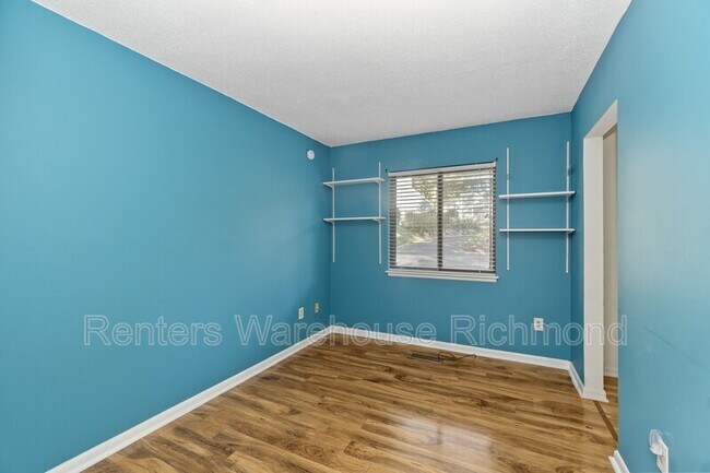 Building Photo - 1825 Ivystone Dr