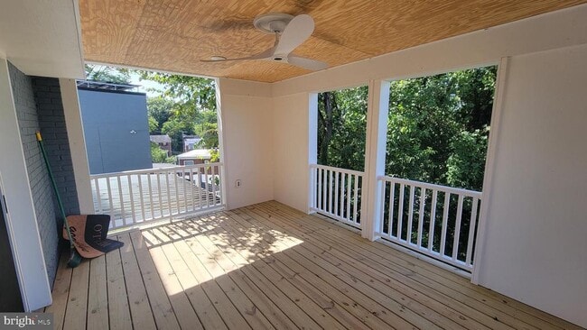 Building Photo - 531 Hilltop Terrace SE