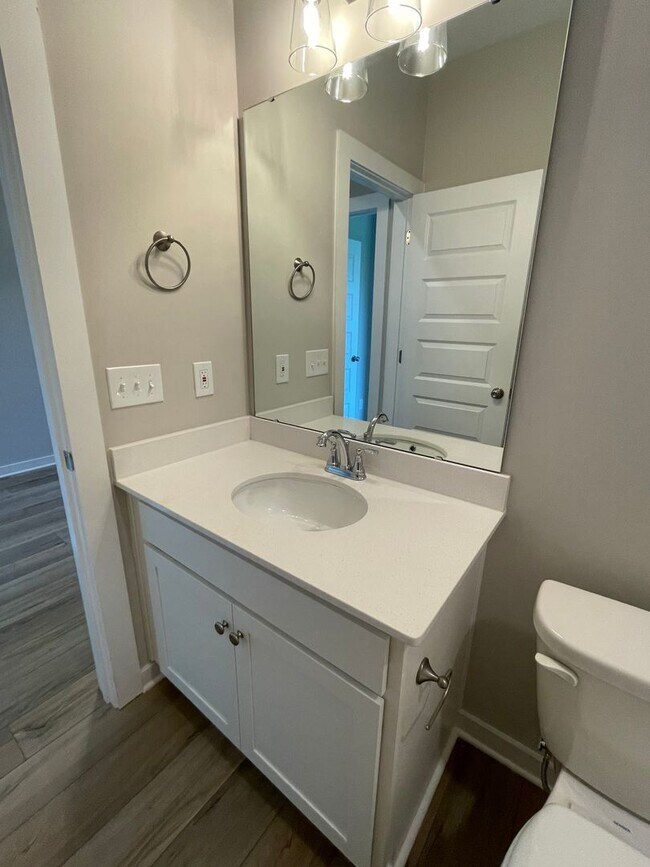 Building Photo - Home for Rent in Meridianville, AL!!! Avai...