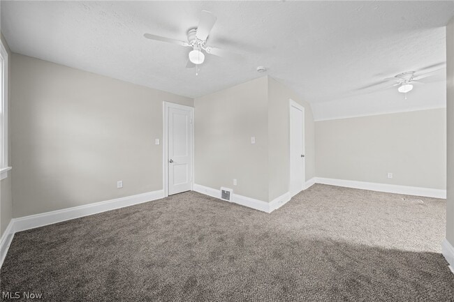 Building Photo - 3685 E 149th St