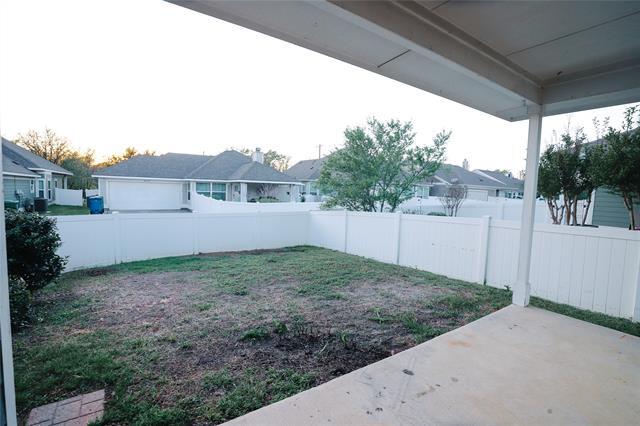 Building Photo - 2221 Rodgers Ln