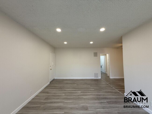 Building Photo - 5433 Sepulveda Blvd