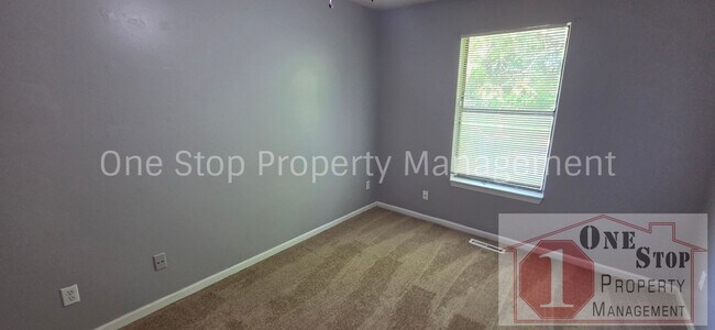 Building Photo - 508 E Kansas Ave