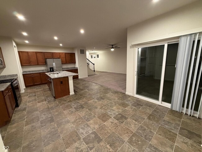 Building Photo - 15545 Westmoor Ave